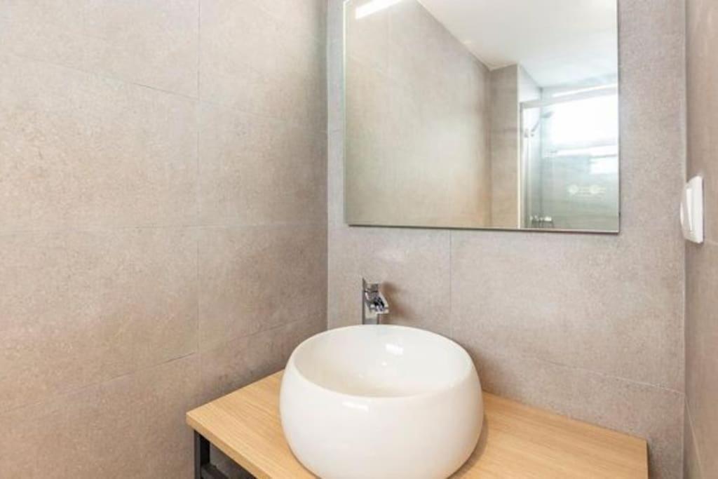 Playa Carihuela By Hdc Apartments Torremolinos Extérieur photo